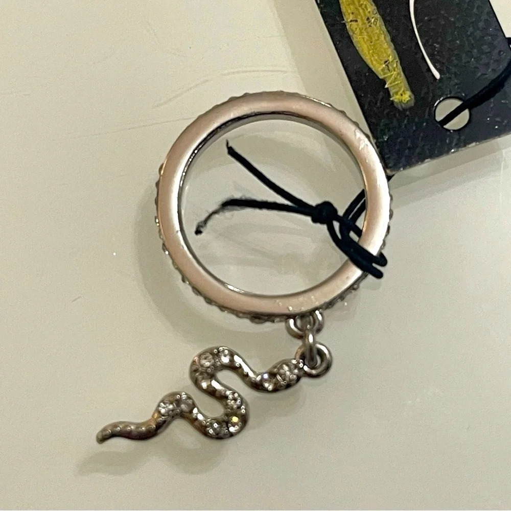 3x$25 ❤️ New York & Co Dangling Snake Ring ❤️ size 6, 7, 8 - Picture 1 of 8